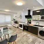 بيت للعطل Escapada De Relax Y Diseno Con Piscina Y Barbacoa