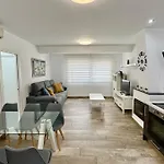 Escapada De Relax Y Diseno Con Piscina Y Barbacoa