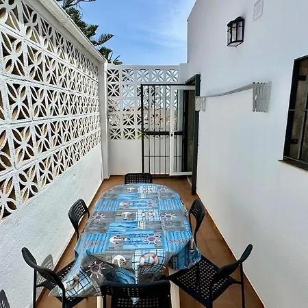 Escapada De Relax Y Diseno Con Piscina Y Barbacoa بيت للعطل