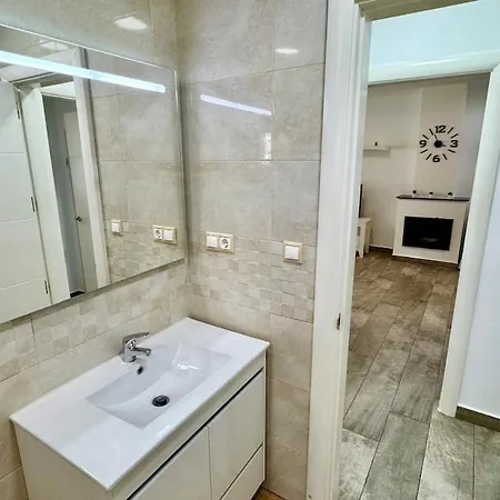 Escapada De Relax Y Diseno Con Piscina Y Barbacoa