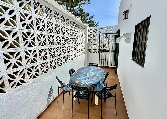 Escapada De Relax Y Diseno Con Piscina Y Barbacoa